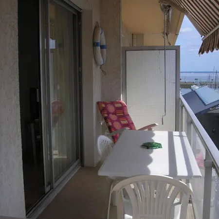With Balcony In The Heart Of Apartment *